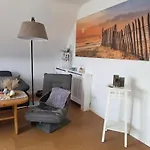 Grosse 4-personen-wohnung Mit 3 Schlafzimmern & Parkplatz Ruhig Gelegen Διαμέρισμα *