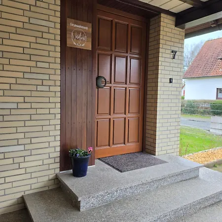 Apartman Grosse 4-personen-wohnung Mit 3 Schlafzimmern & Parkplatz Ruhig Gelegen